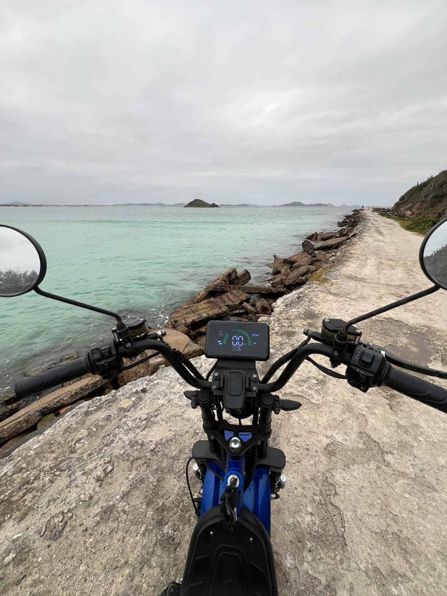 Scooter elétrica para alugar em Arraial do Cabo